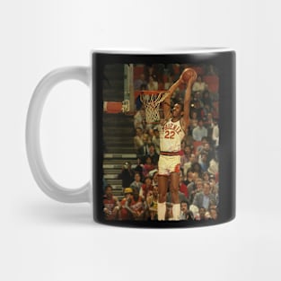 Larry Nance - Vintage Design Of Basketball Mug